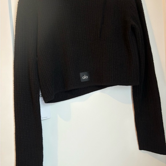 NWT - ALO Yoga Black Cashmere Plush Waffle Cropped Long Sleeve - Picture 7 of 8